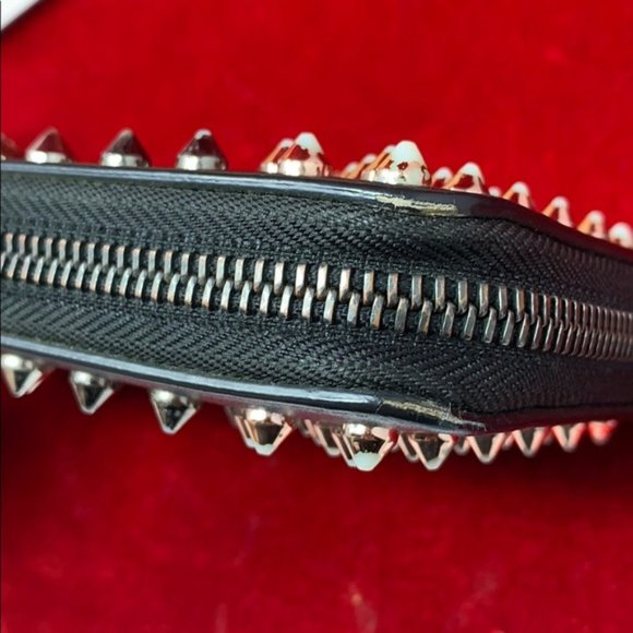 Authentic Christian Louboutin Zippy Wallet Black - Picture 10 of 12